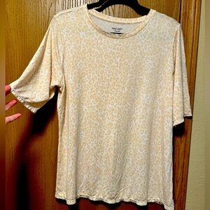 Women’s Nine West top size: large